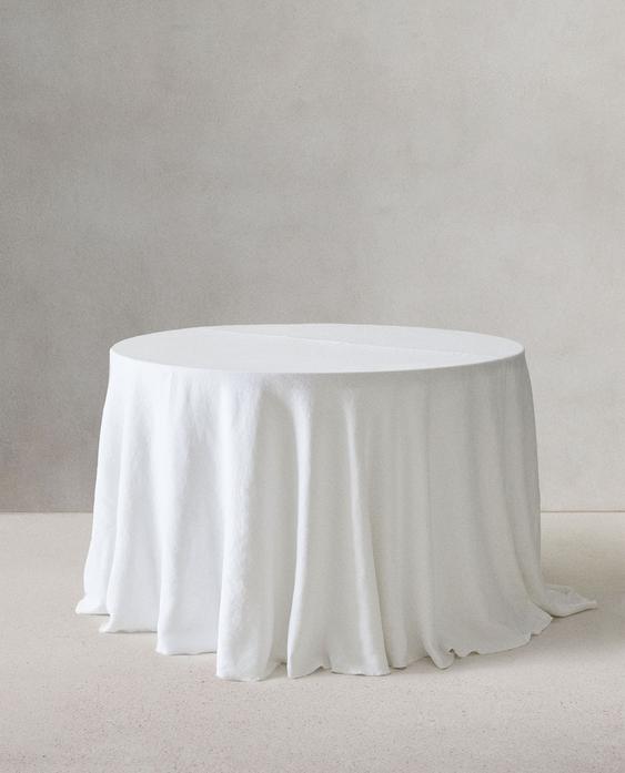 TABLECLOTH 01