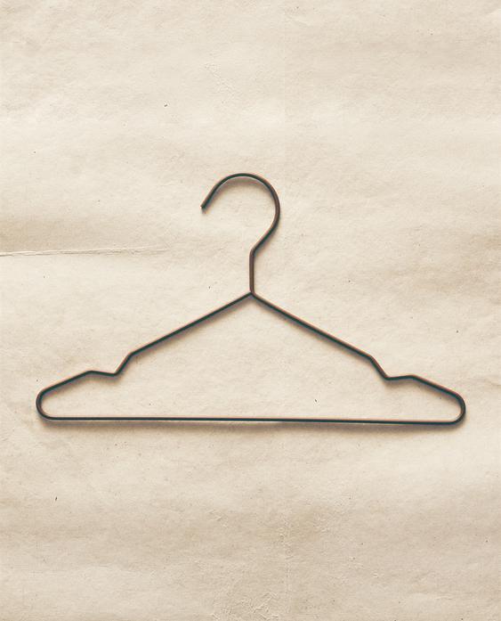 PACK OF KIDS' COLOURED HANGERS (PACK OF 6)