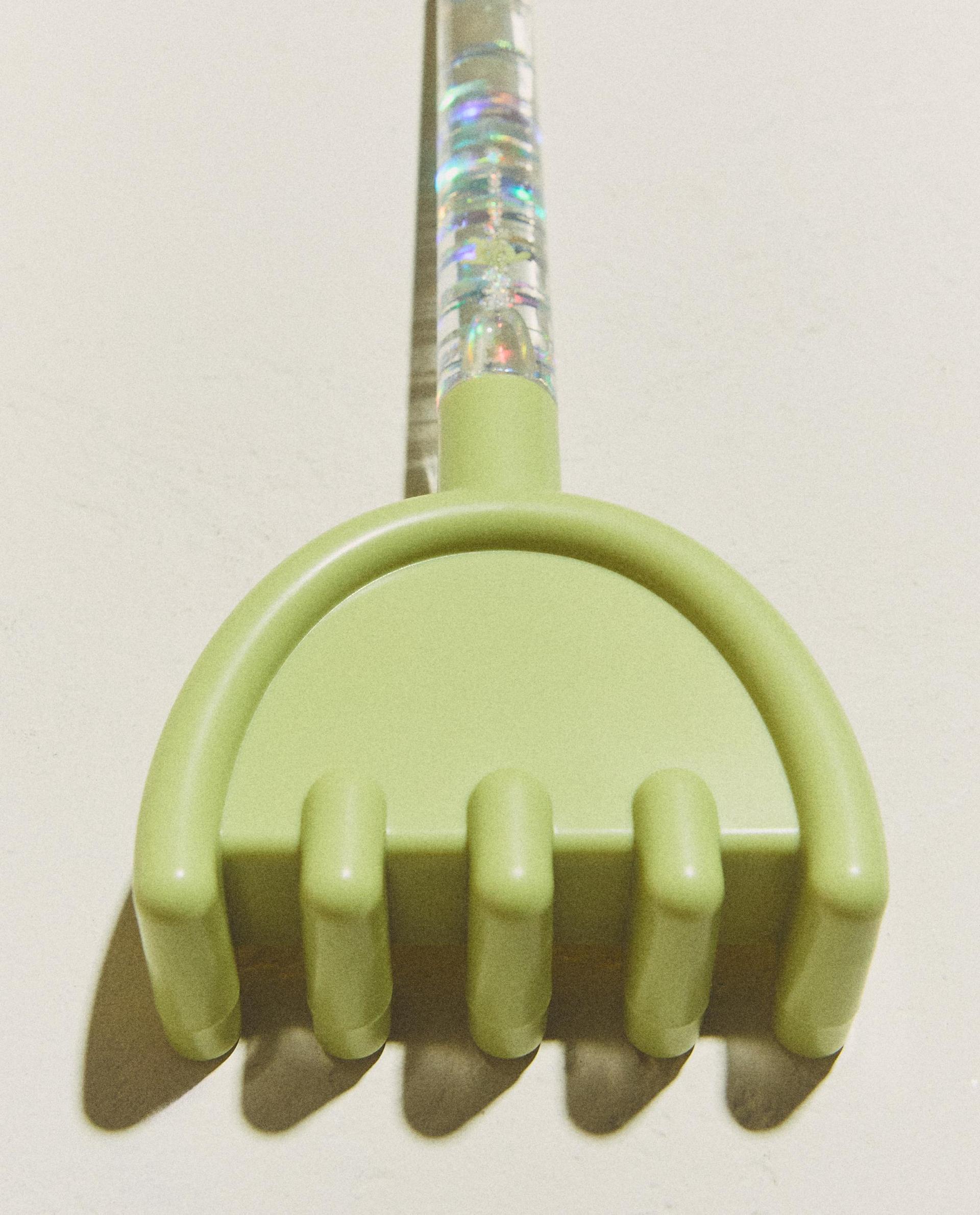 KIDS’ GLITTERY BEACH RAKE TOY