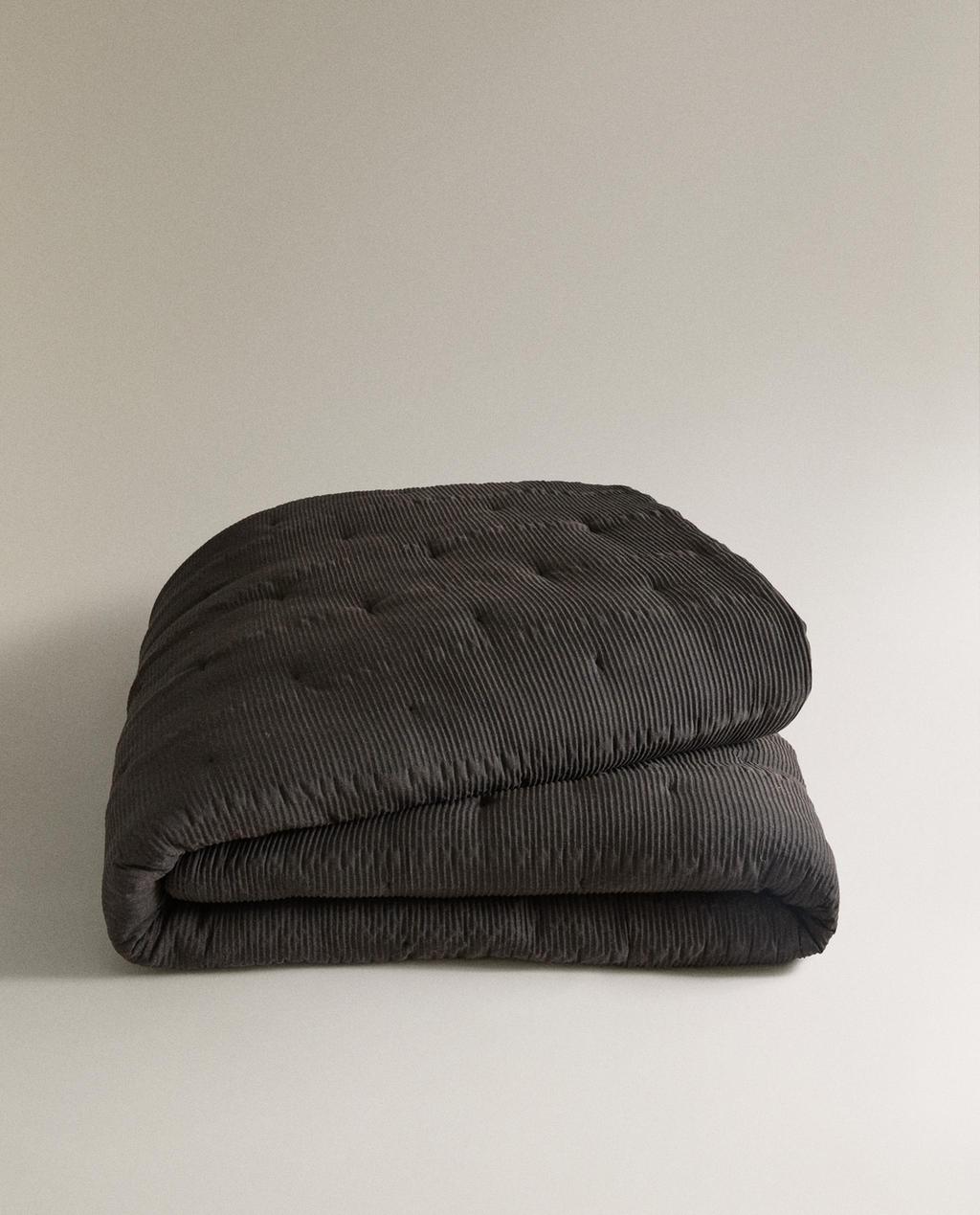 TAGESDECKE AUS BAUMWOLLE MIT KRÄUSELUNGEN