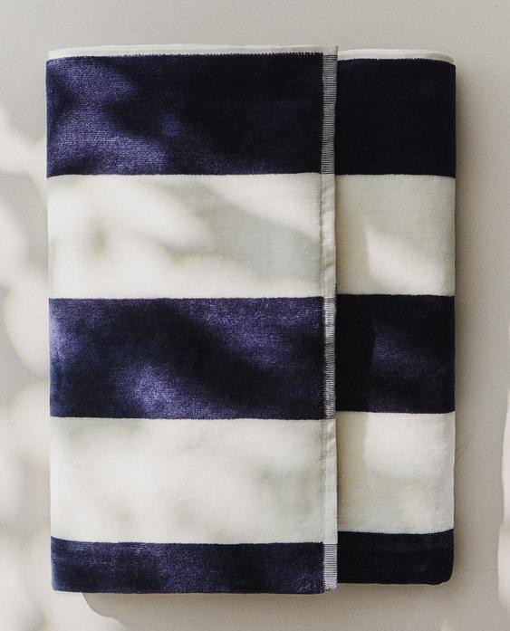 STRIPED BEACH TOWEL