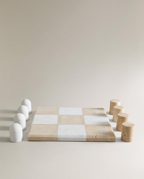 NOUGHTS AND CROSSES GAME