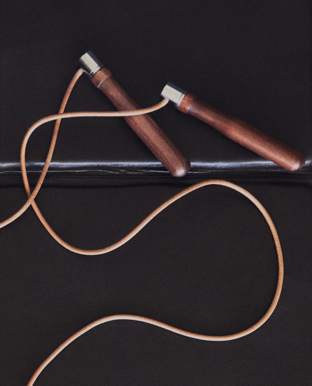 LEATHER SKIPPING ROPE