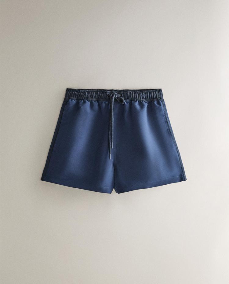 PLAIN SHORT BEACH SWIMMING TRUNKS WITH CONTRAST DETAIL