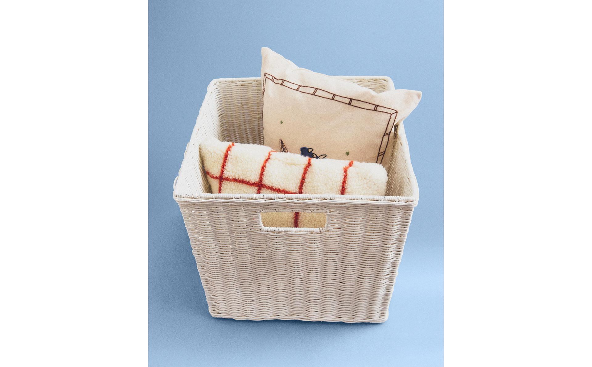 SQUARE RATTAN BASKET