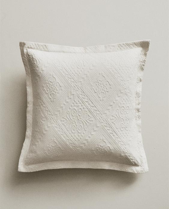 KUSSENHOES MET GEOMETRISCH MOTIEF