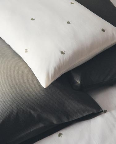 PILLOWCASE WITH EMBROIDERED TREES