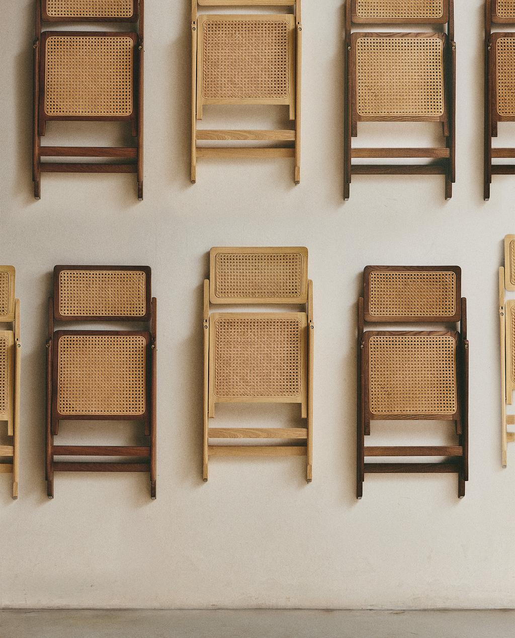 RATTAN AND WOOD FOLDING CHAIR