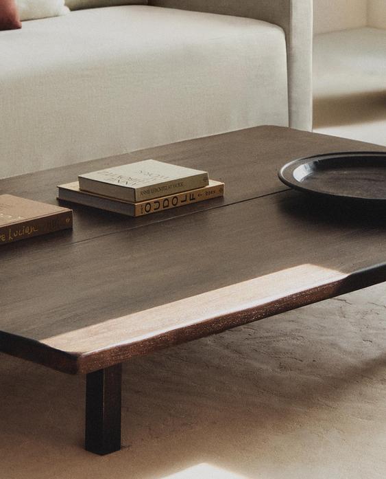 TABLE BASSE PIEDS BAS