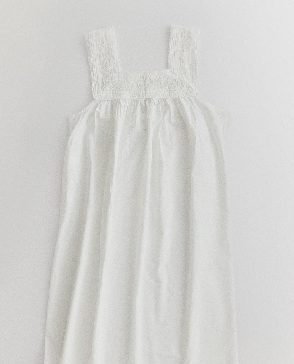 CHEMISE DE NUIT BRODÉE