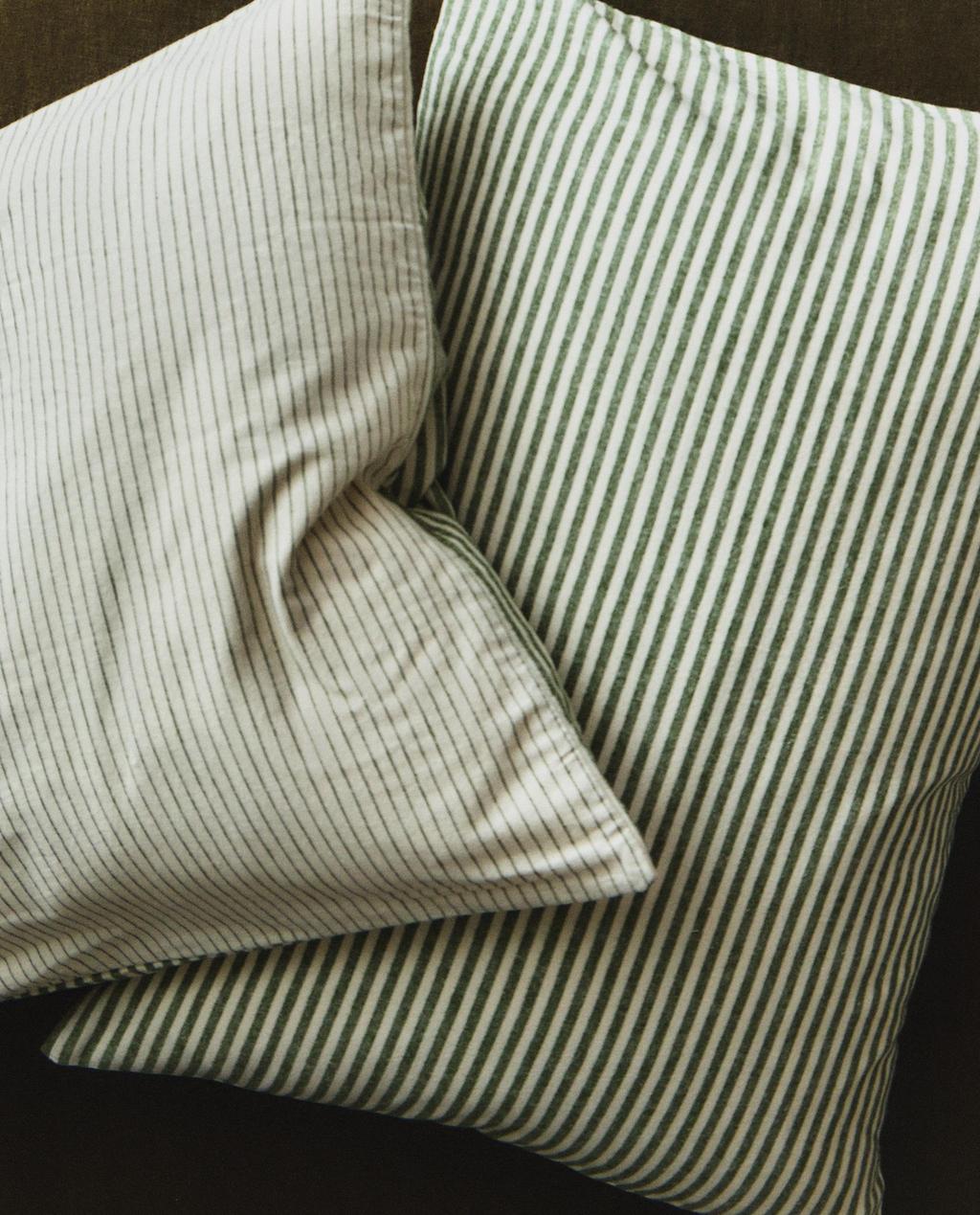 STRIPED REVERSIBLE FLANNEL PILLOWCASE (160 GSM)