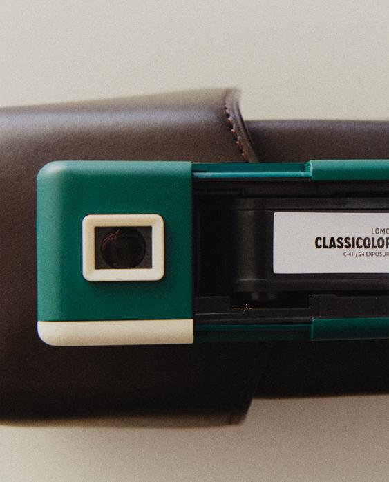 LOMOGRAPHY FOTOAPARAT I KOŽNA FUTROLA