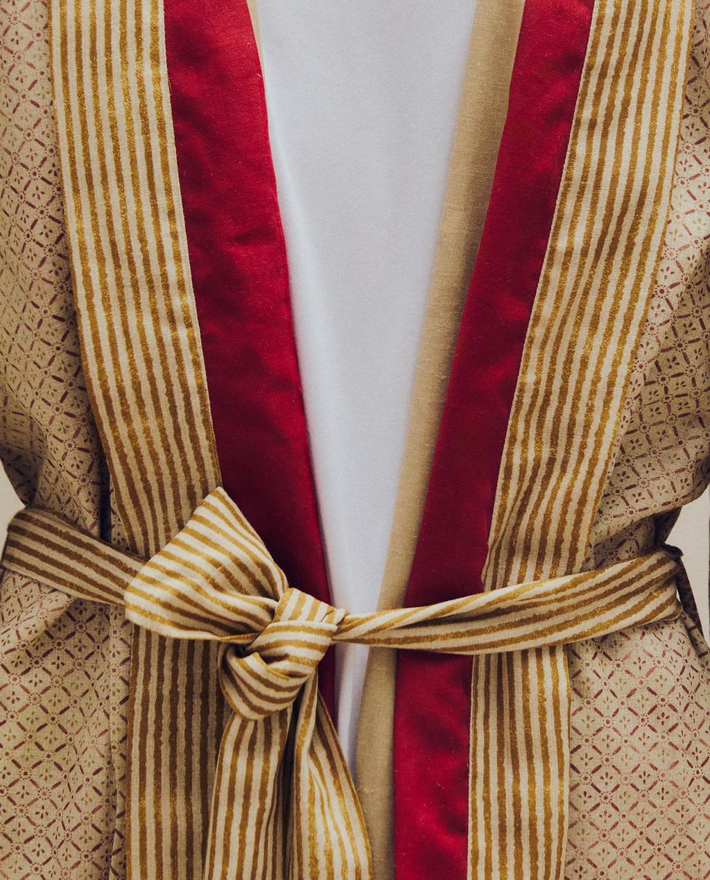 DRESSING GOWN WITH CONTRAST PRINTS | KATHARINE POLE