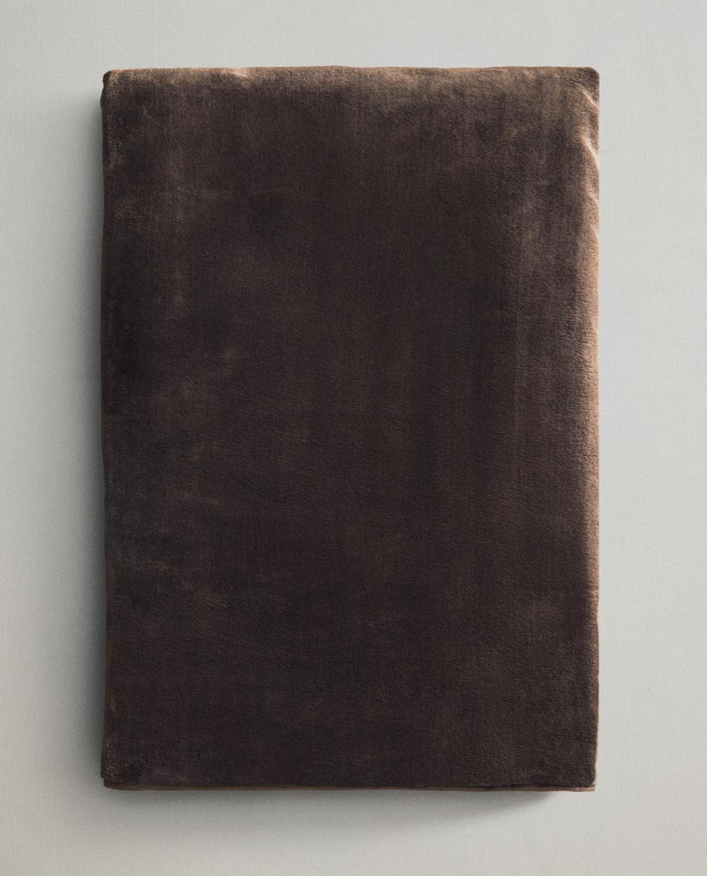 SOLID FAUX FUR BLANKET