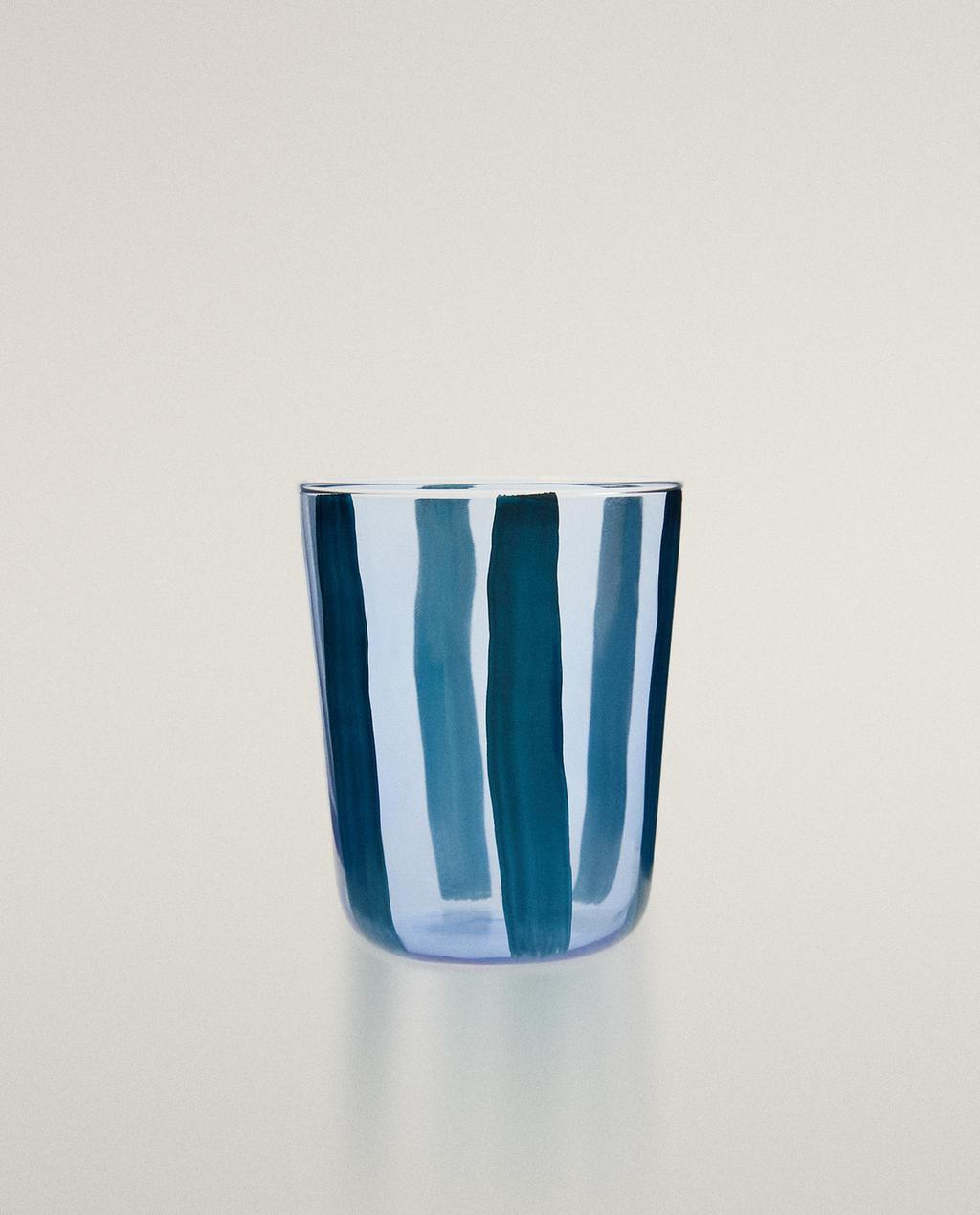 GLASS TUMBLER WITH LINE DESIGN