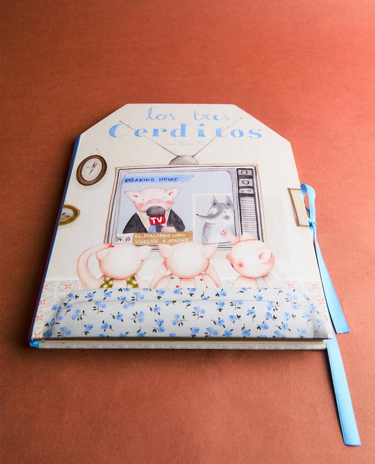 LIBRO CARRUSEL LOS TRES CERDITOS (ESPAÑOL)