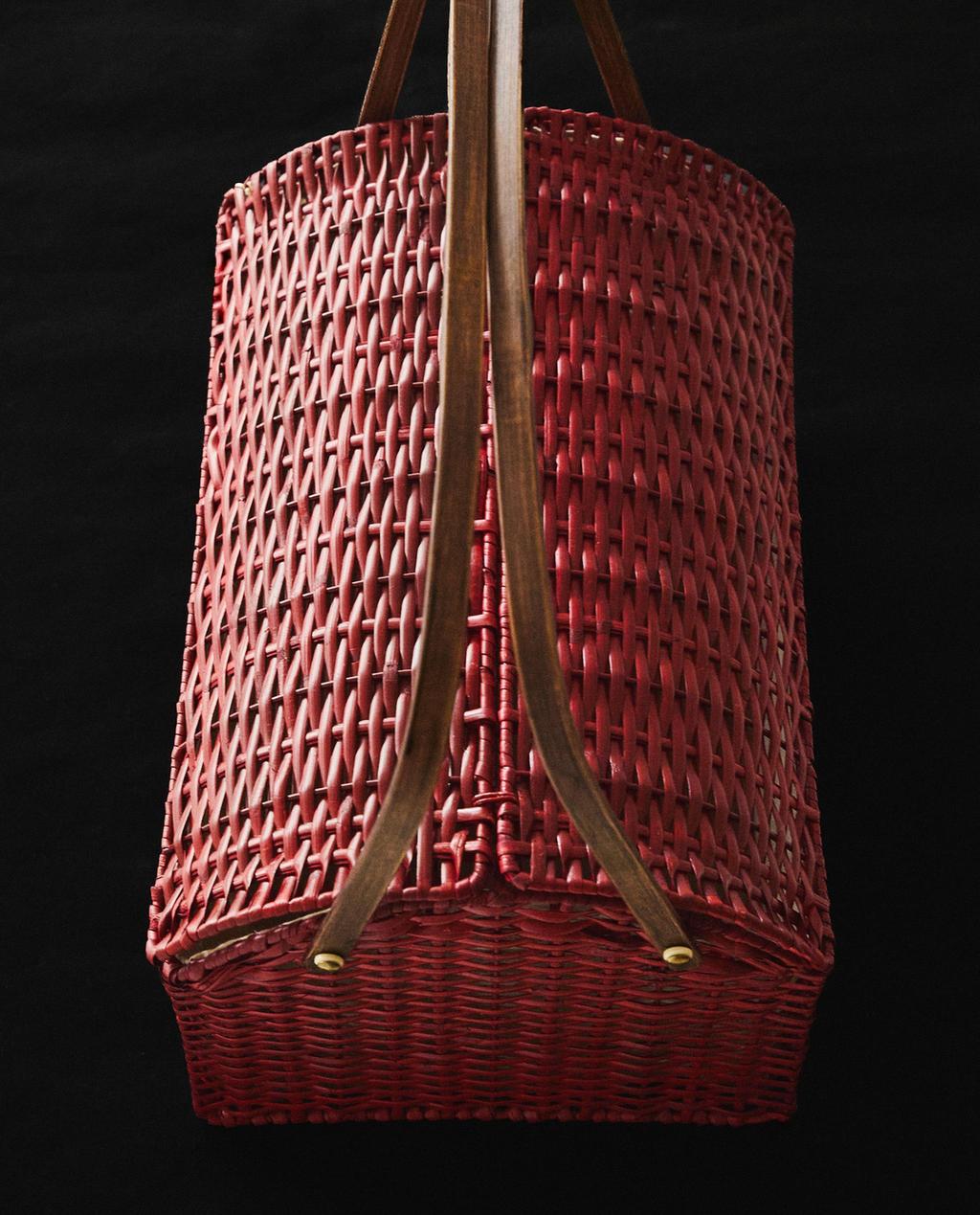 RATTAN PICNIC BASKET