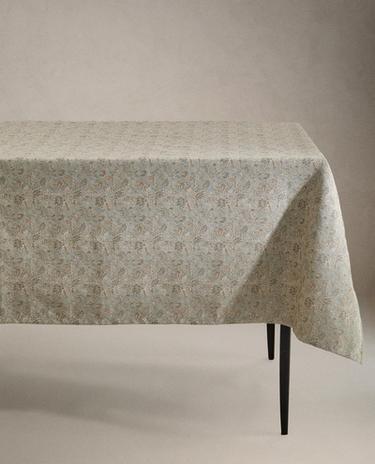 MANTEL JACQUARD FLORAL