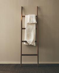 ACACIA TOWEL RACK