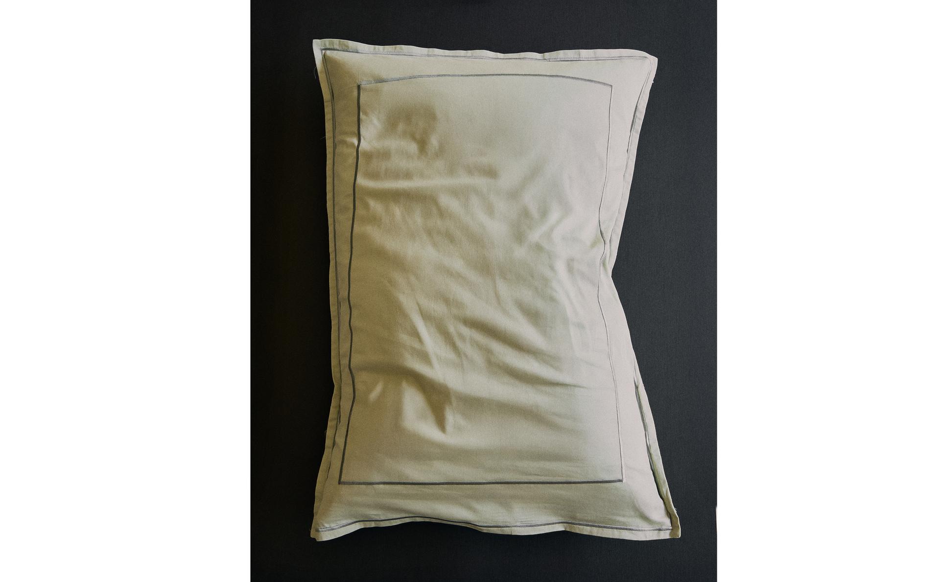 SATEEN PILLOWCASE WITH DOUBLE TRIM