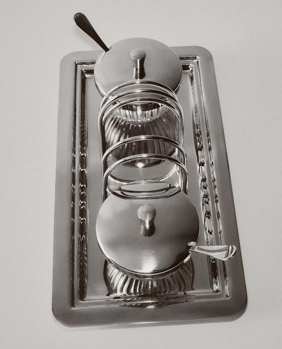 STAINLESS STEEL TOAST RACK AND CONTAINERS