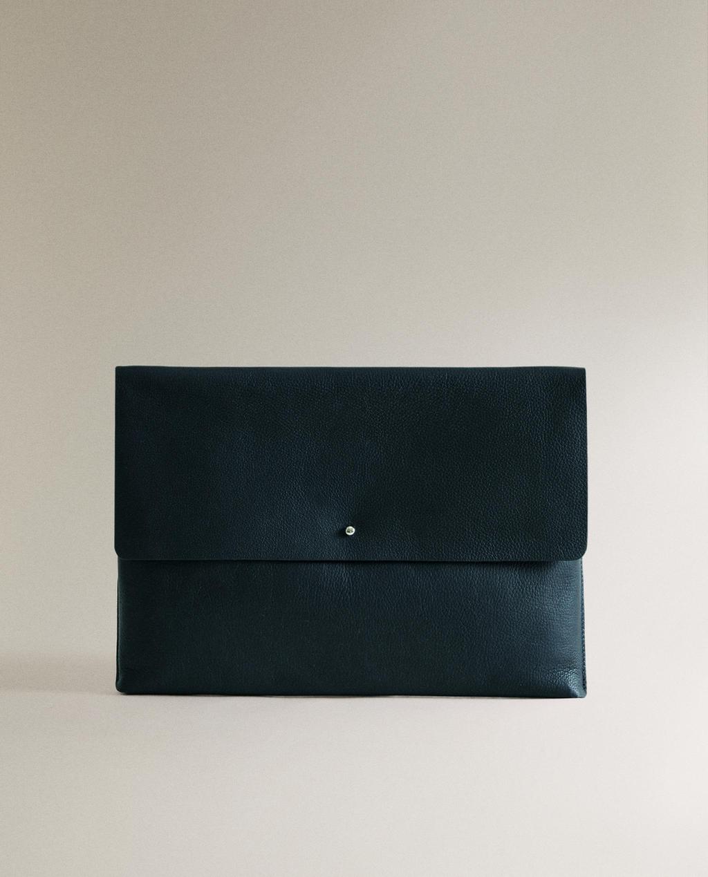 BLUE LEATHER BUTTON CASE