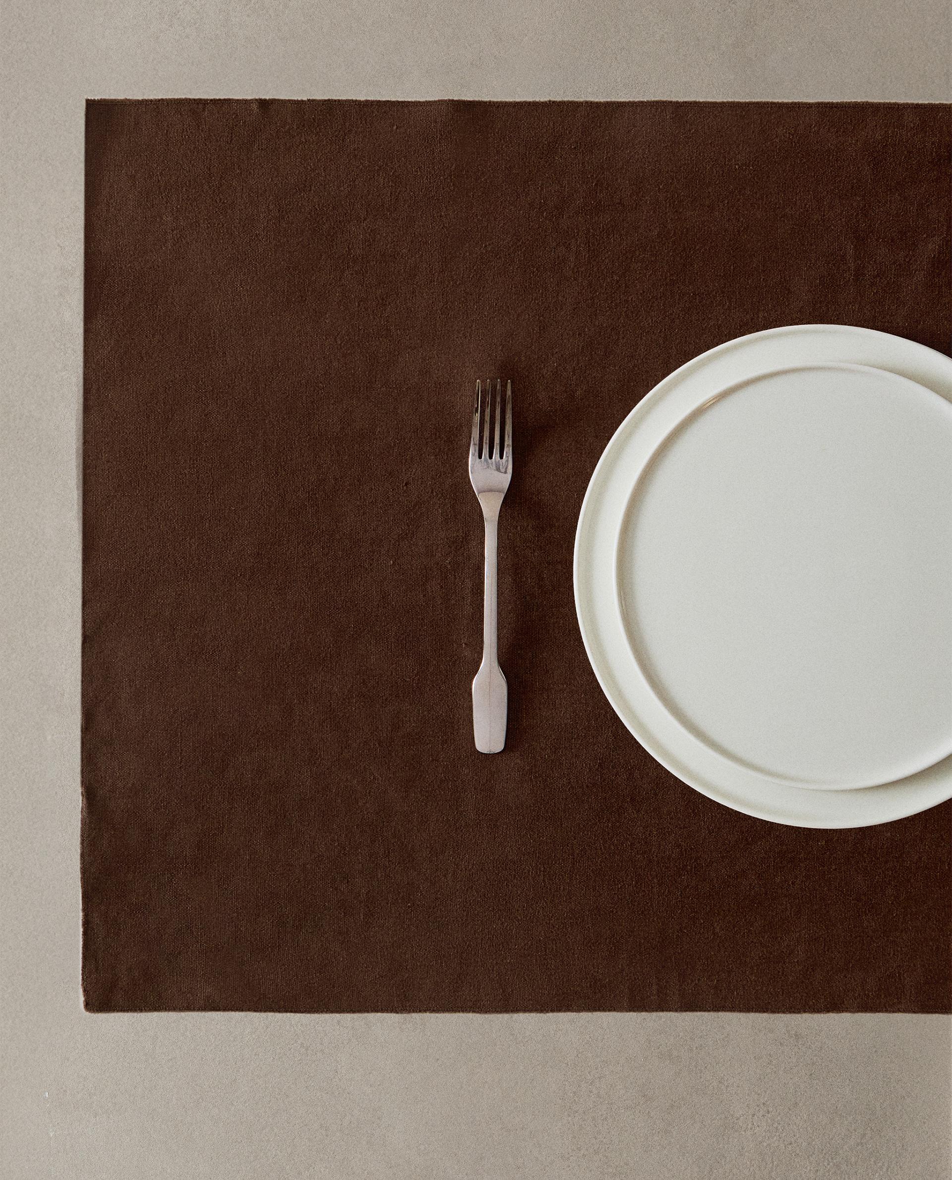 PLACEMAT 01