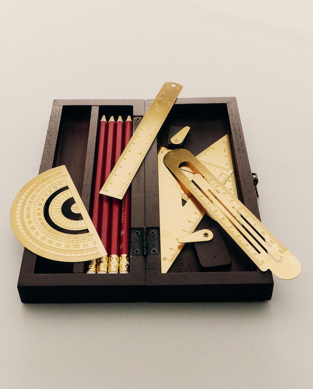 ENSEMBLE DESSIN ET MESURE