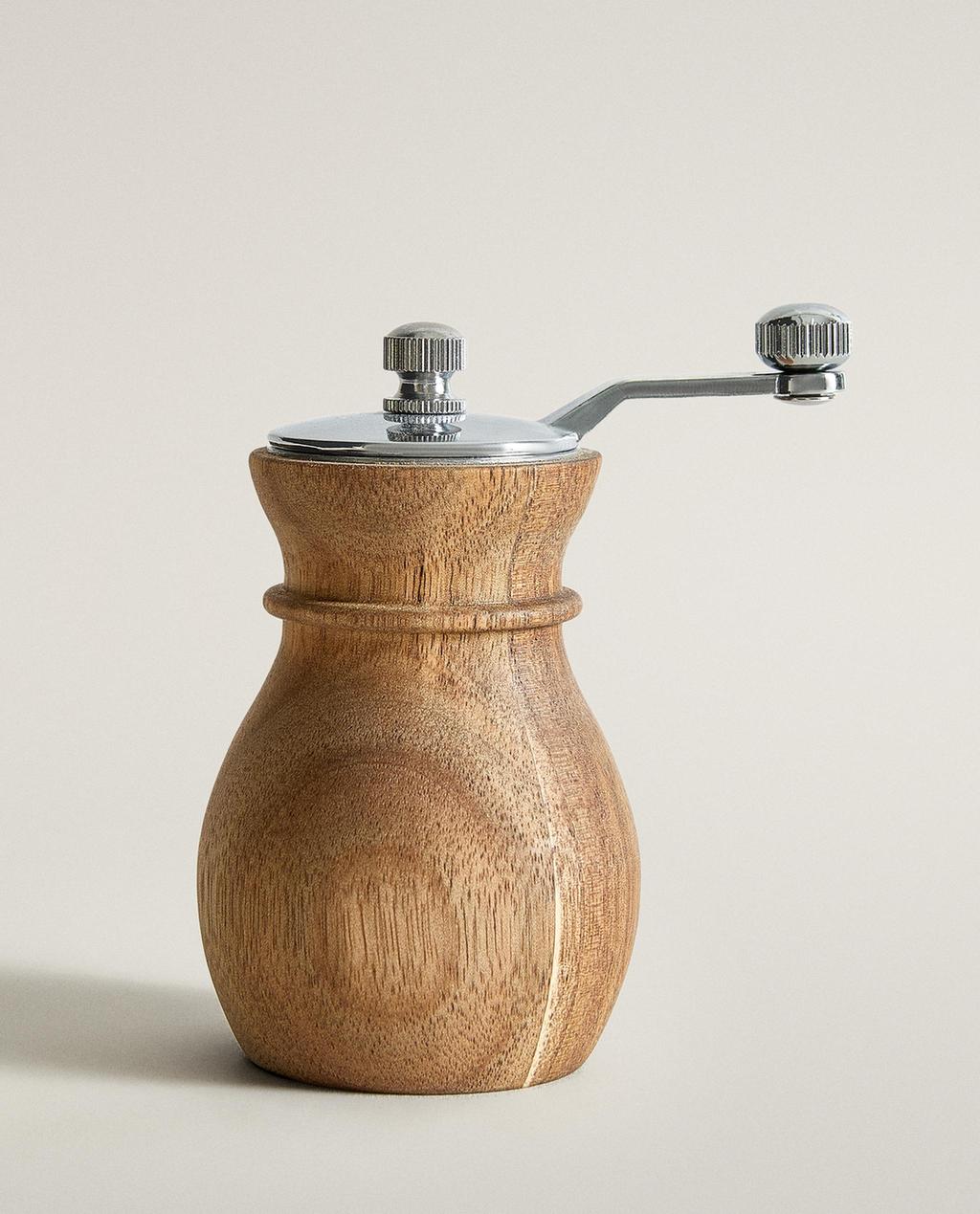 WOODEN PEPPER MILL WITH STEEL LID