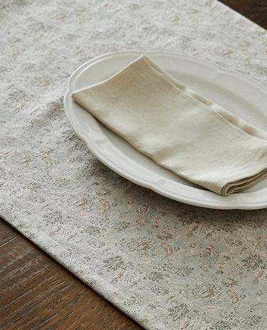 CORREDOR DE MESA JACQUARD FLOR