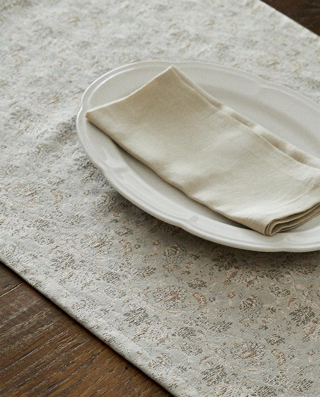 CAMINHO DE MESA JACQUARD FLOR