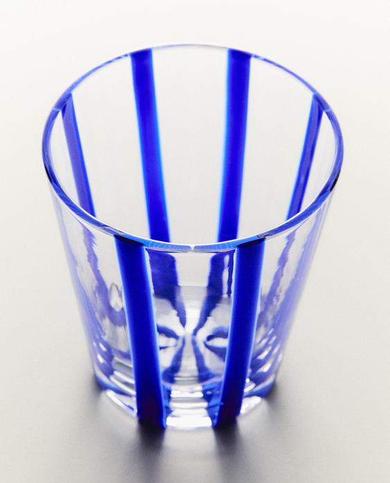 GLASS TUMBLER WITH LINE DESIGN