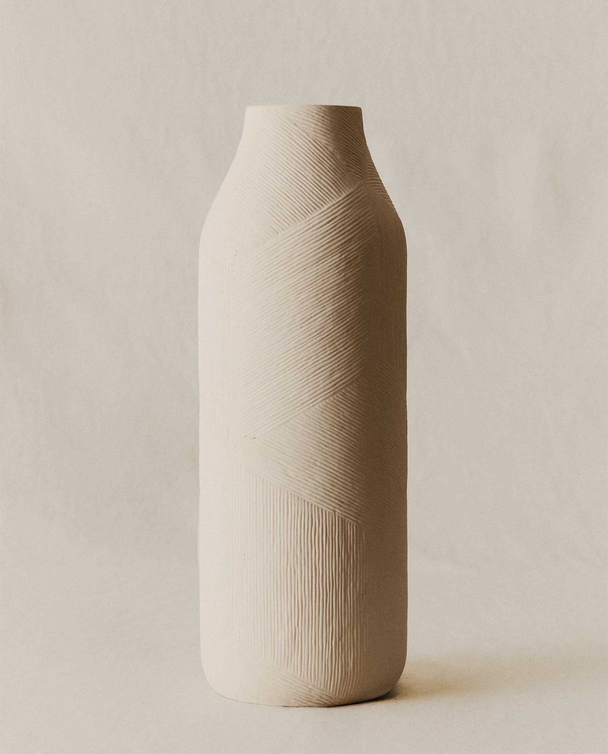 テクスチャー セラミック 花瓶 | Zara Home 日本/Japan