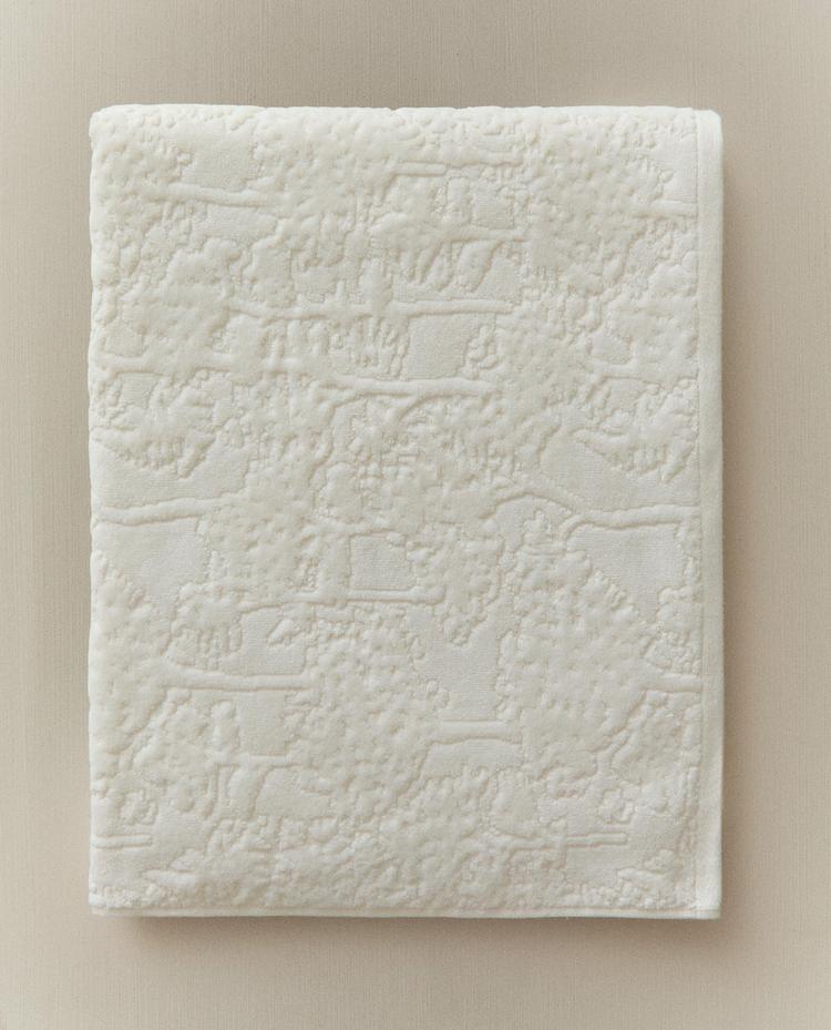FLORAL JACQUARD BATH TOWEL