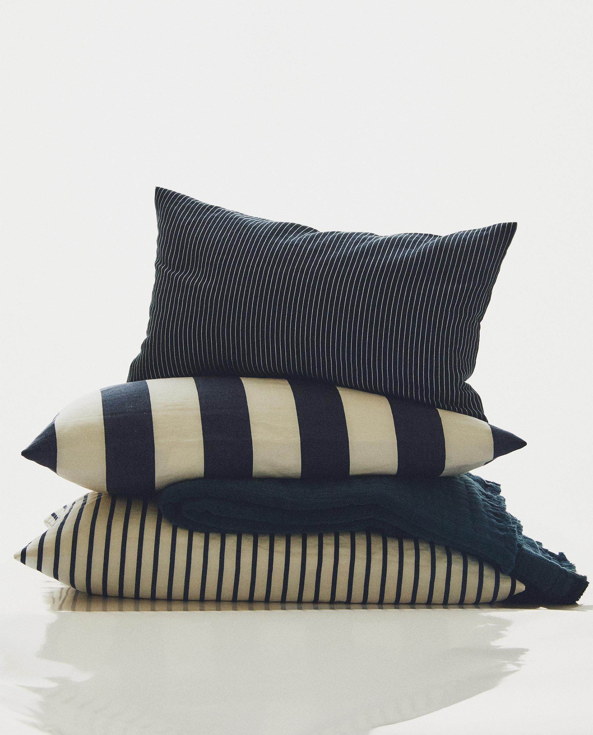 STRIPED CUSHION COVERS AND BLANKET | Zara Home United States of