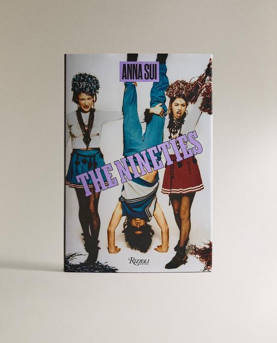 THE NINETIES BOOK (ANGLICKY)