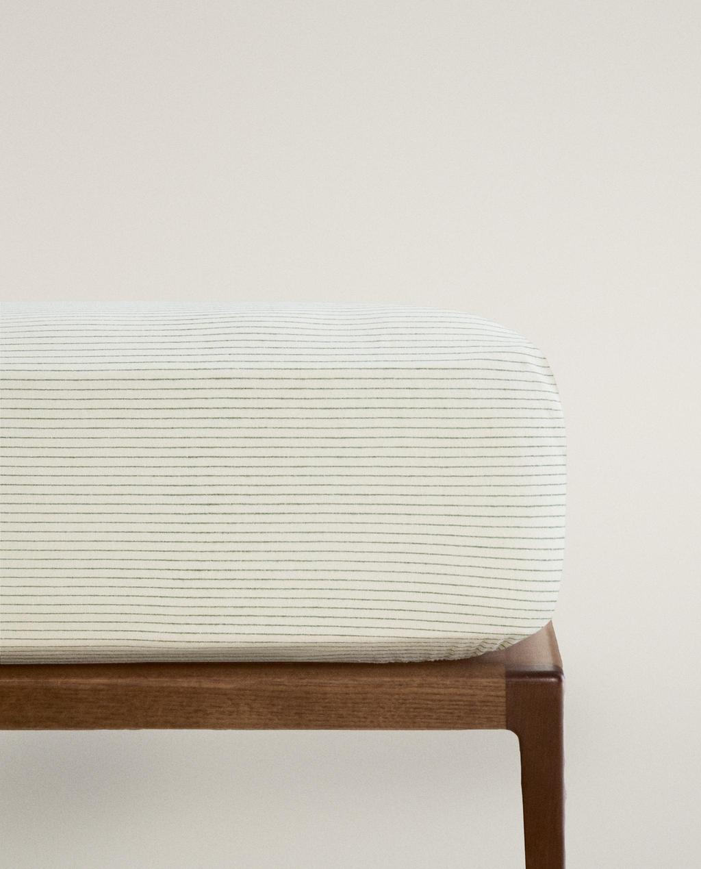 STRIPED FLANNEL FITTED SHEET (160 GSM)