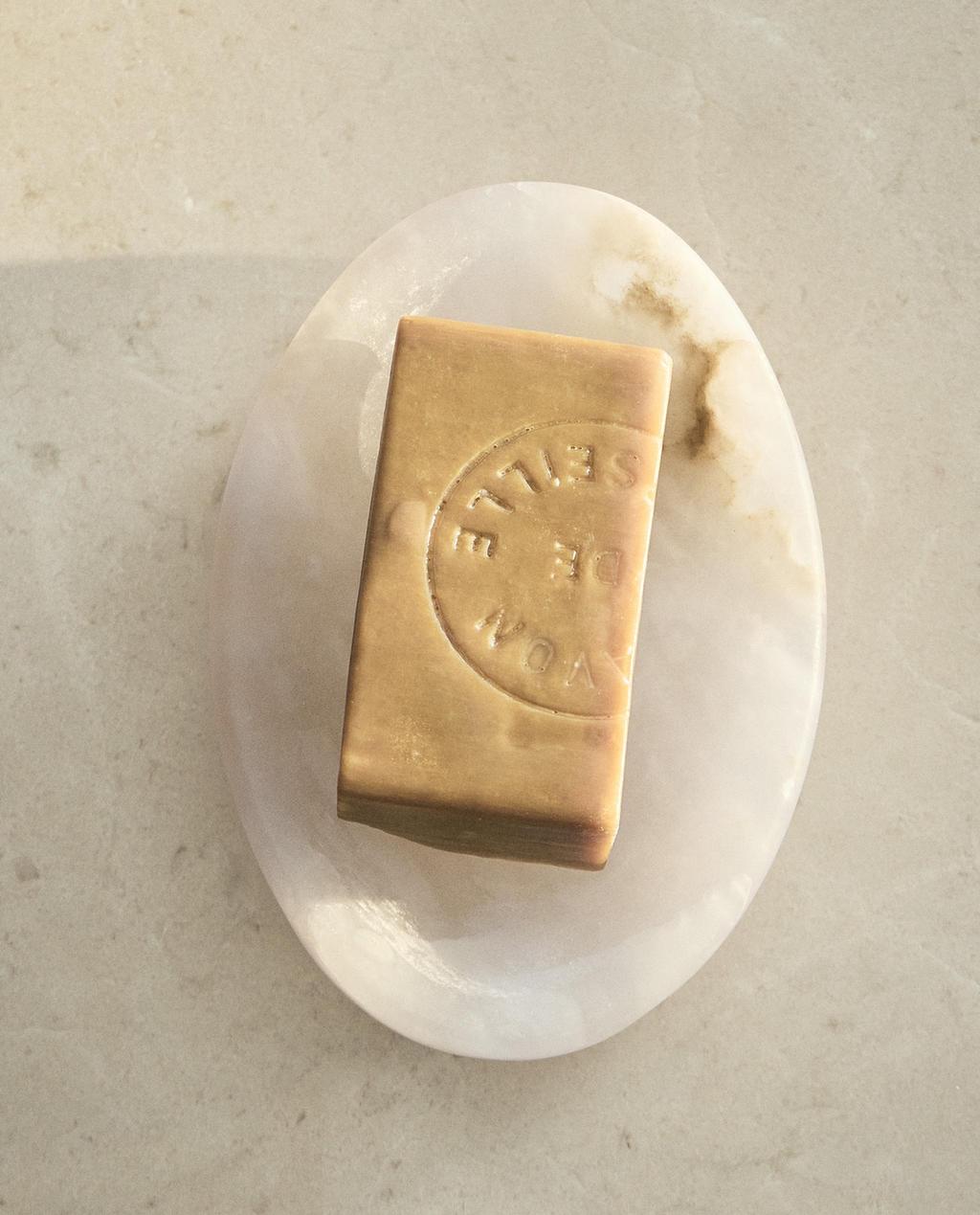 ALABASTER BATHROOM SOAP DISH