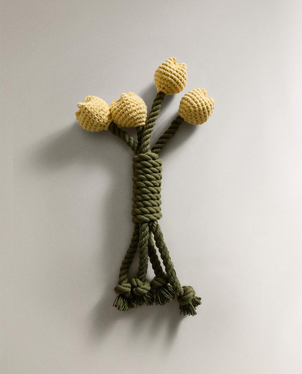 TULIP BOUQUET PET TOY