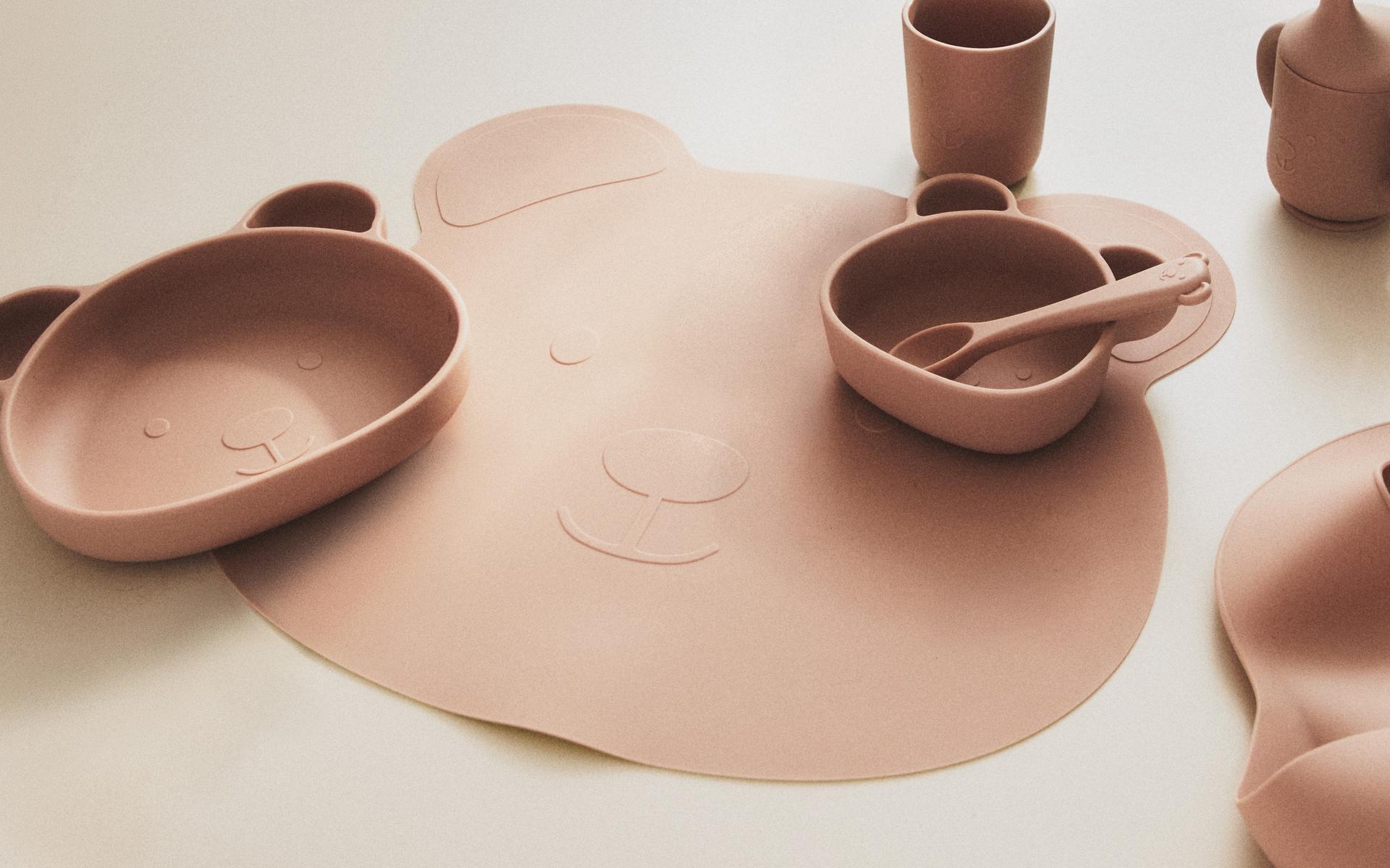 KIDS' PINK BEAR SILICONE TABLEWARE