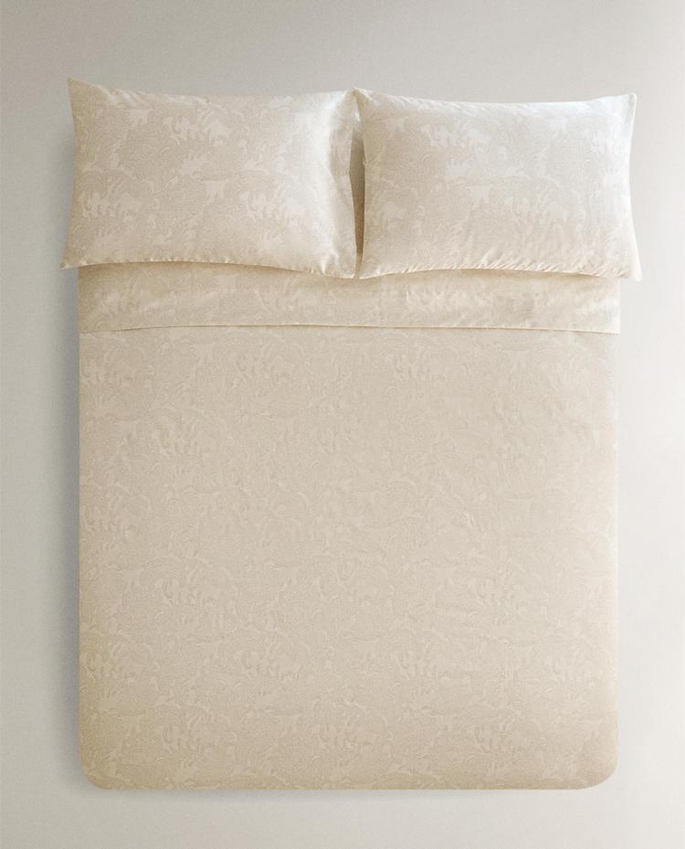 BETTBEZUG AUS SATIN MIT PAISLEY-PRINT