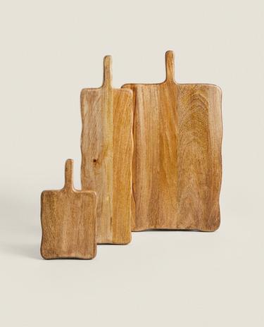 IRREGULAR WOODEN CHOPPING BOARD