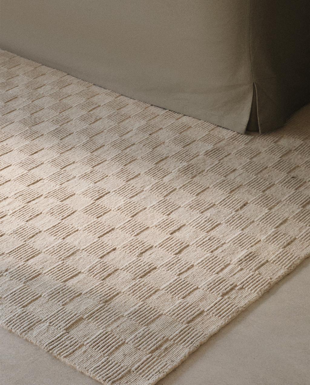 RUG 01