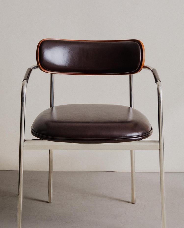 CHAISE CUIR ET ACIER INOXYDABLE