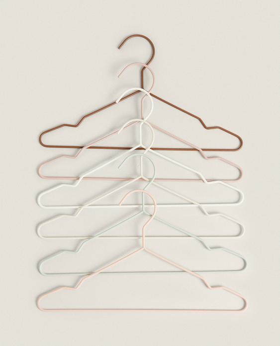 PACK OF KIDS' COLOURED HANGERS (PACK OF 6)