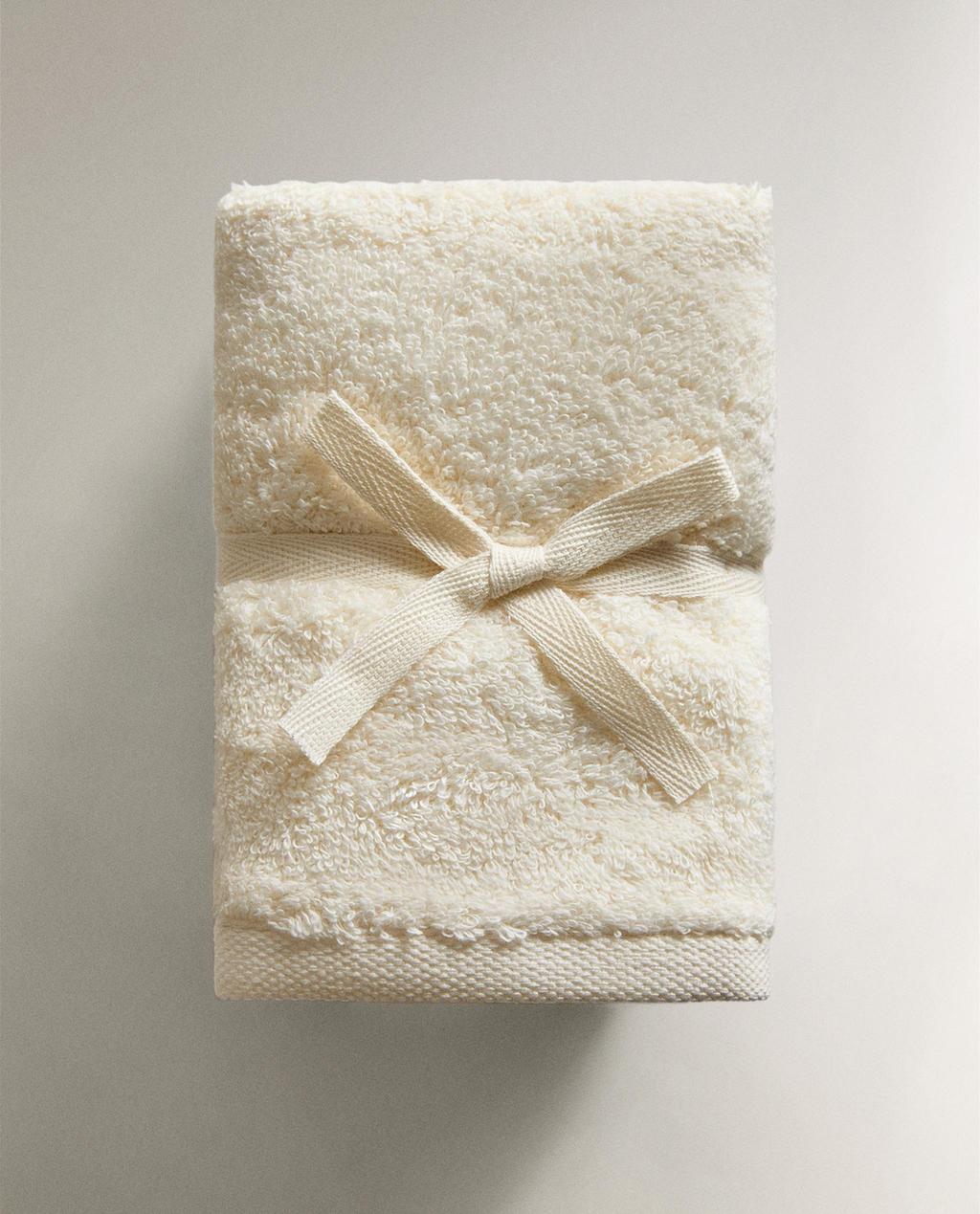 PACK OF HIGH-QUALITY COTTON HAND TOWELS (PACK OF 3)