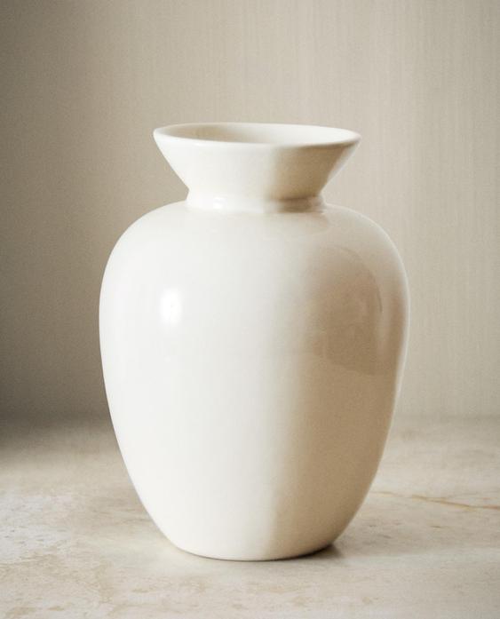 DECORATIVE CREAM CERAMIC VASE