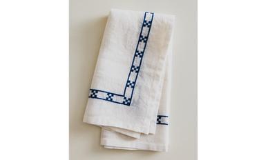 GEOMETRIC EMBROIDERED NAPKINS (PACK OF 2)