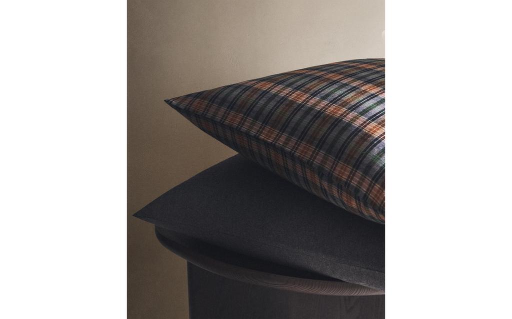 FUNDA ALMOHADA FRANELA CUADROS GRANDES