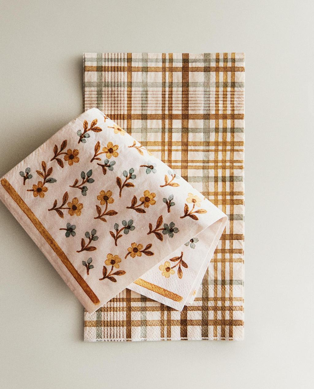 GUARDANAPOS DE PAPEL COM FLOR E QUADRADOS (CONJUNTO DE 30)